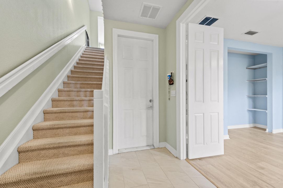 For Sale: $420,000 (4 beds, 3 baths, 2215 Square Feet)