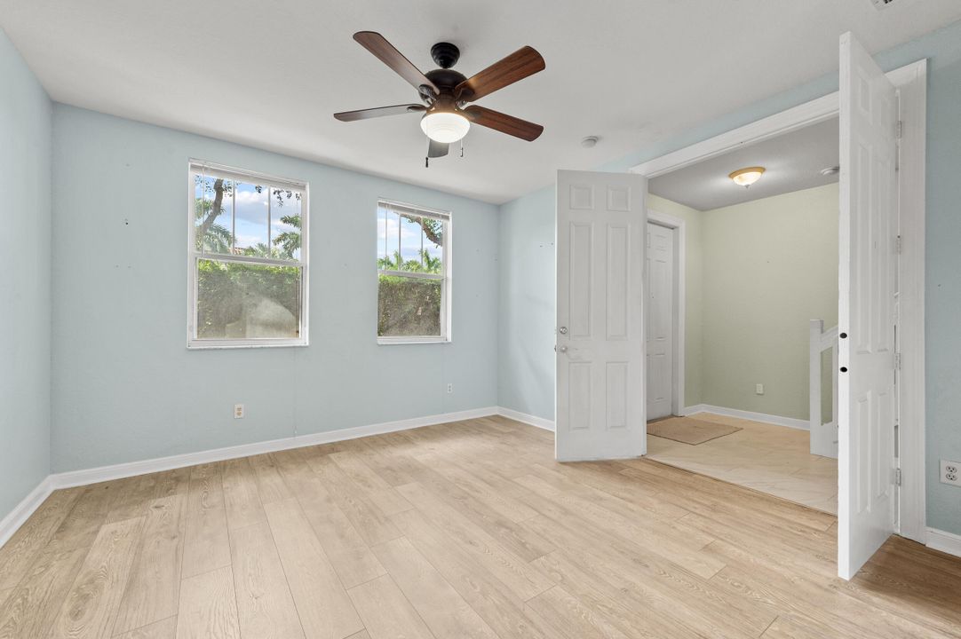 For Sale: $420,000 (4 beds, 3 baths, 2215 Square Feet)