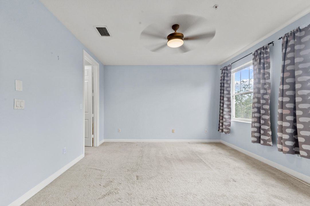 For Sale: $420,000 (4 beds, 3 baths, 2215 Square Feet)