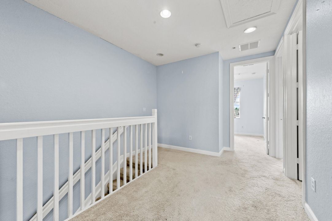 For Sale: $420,000 (4 beds, 3 baths, 2215 Square Feet)