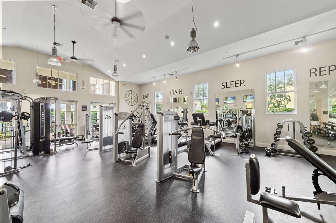 For Sale: $420,000 (4 beds, 3 baths, 2215 Square Feet)