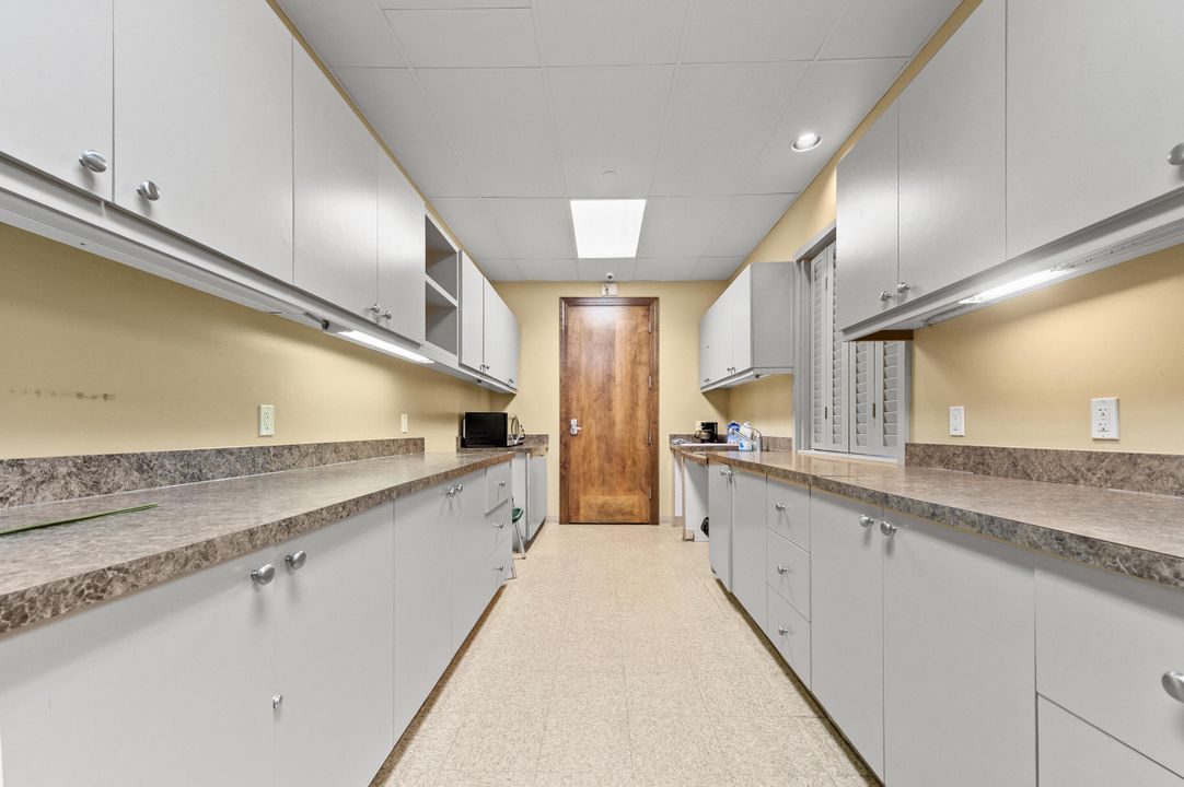 For Sale: $420,000 (4 beds, 3 baths, 2215 Square Feet)