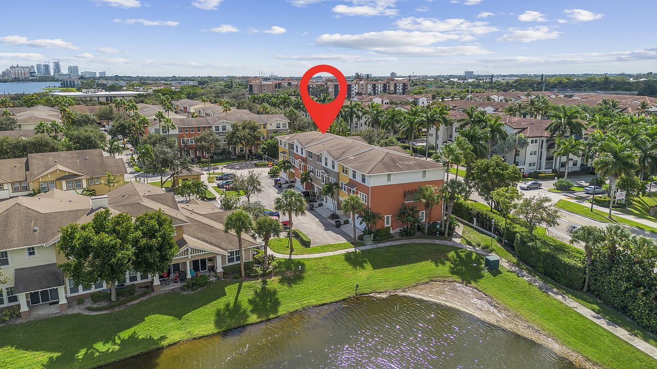 For Sale: $420,000 (4 beds, 3 baths, 2215 Square Feet)