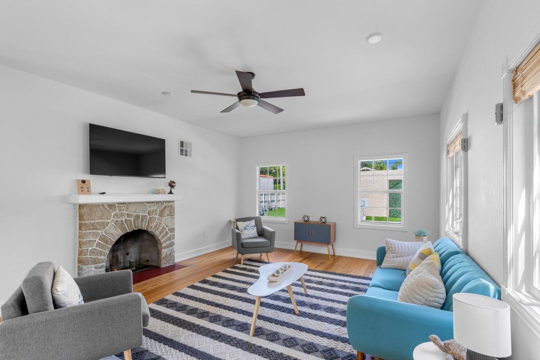 For Sale: $1,495,000 (3 beds, 2 baths, 2104 Square Feet)