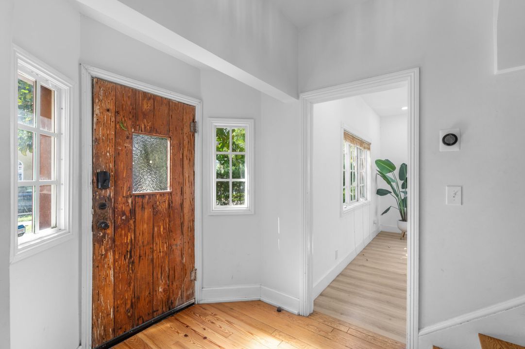 For Sale: $1,495,000 (3 beds, 2 baths, 2104 Square Feet)