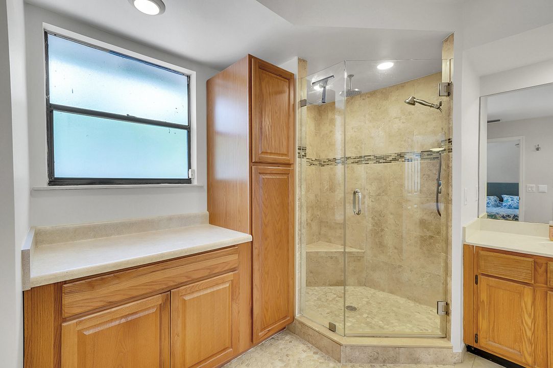 合同活跃: $539,000 (4 贝兹, 2 浴室, 2276 平方英尺)