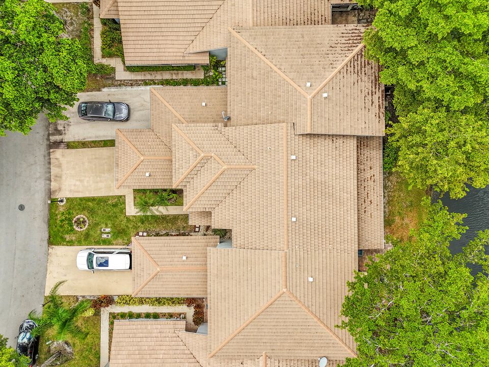 合同活跃: $539,000 (4 贝兹, 2 浴室, 2276 平方英尺)