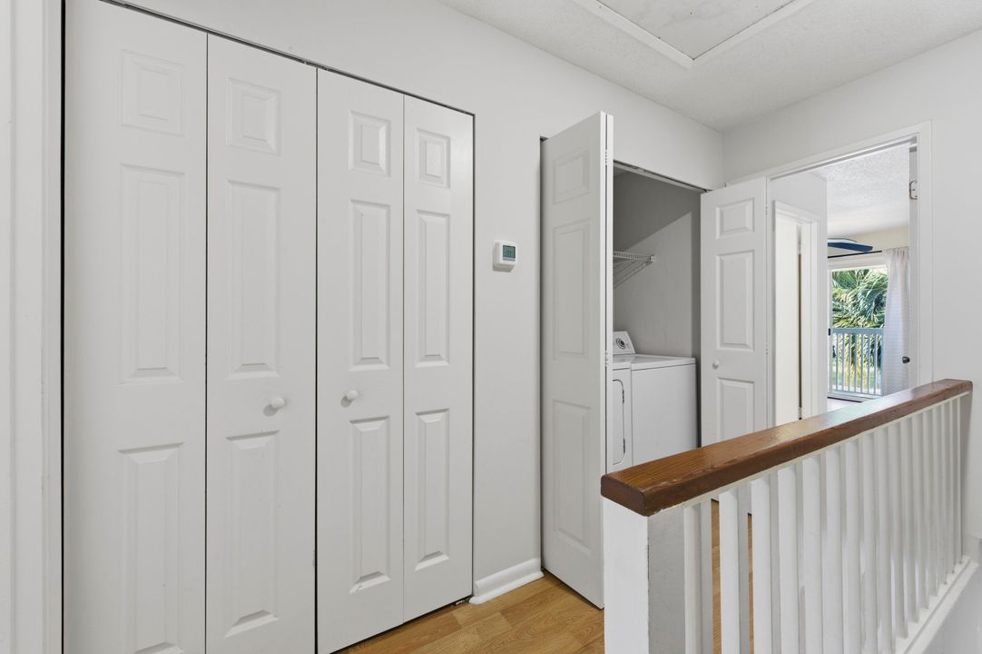 待售: $329,000 (2 贝兹, 2 浴室, 1176 平方英尺)