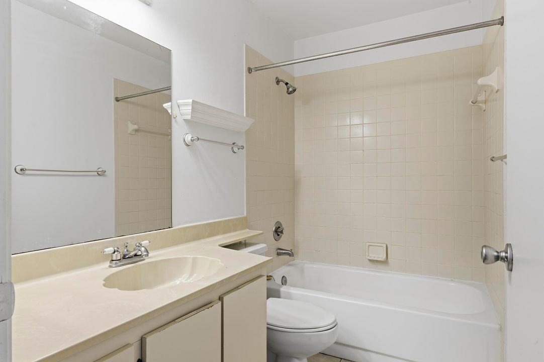 待售: $329,000 (2 贝兹, 2 浴室, 1176 平方英尺)