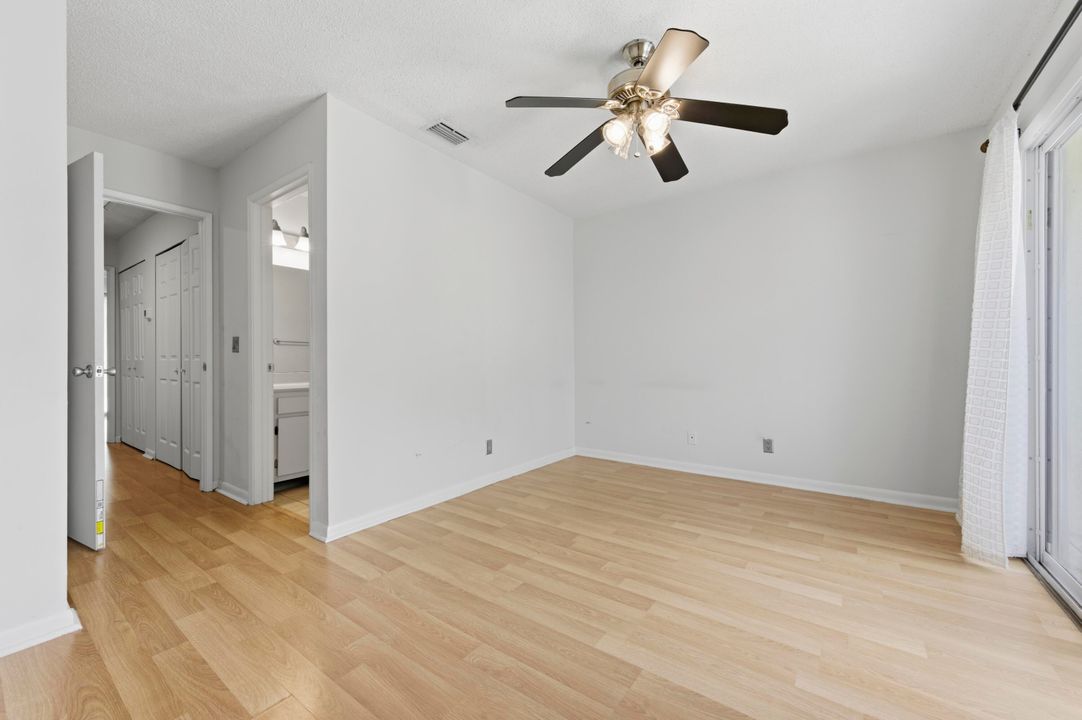 待售: $329,000 (2 贝兹, 2 浴室, 1176 平方英尺)