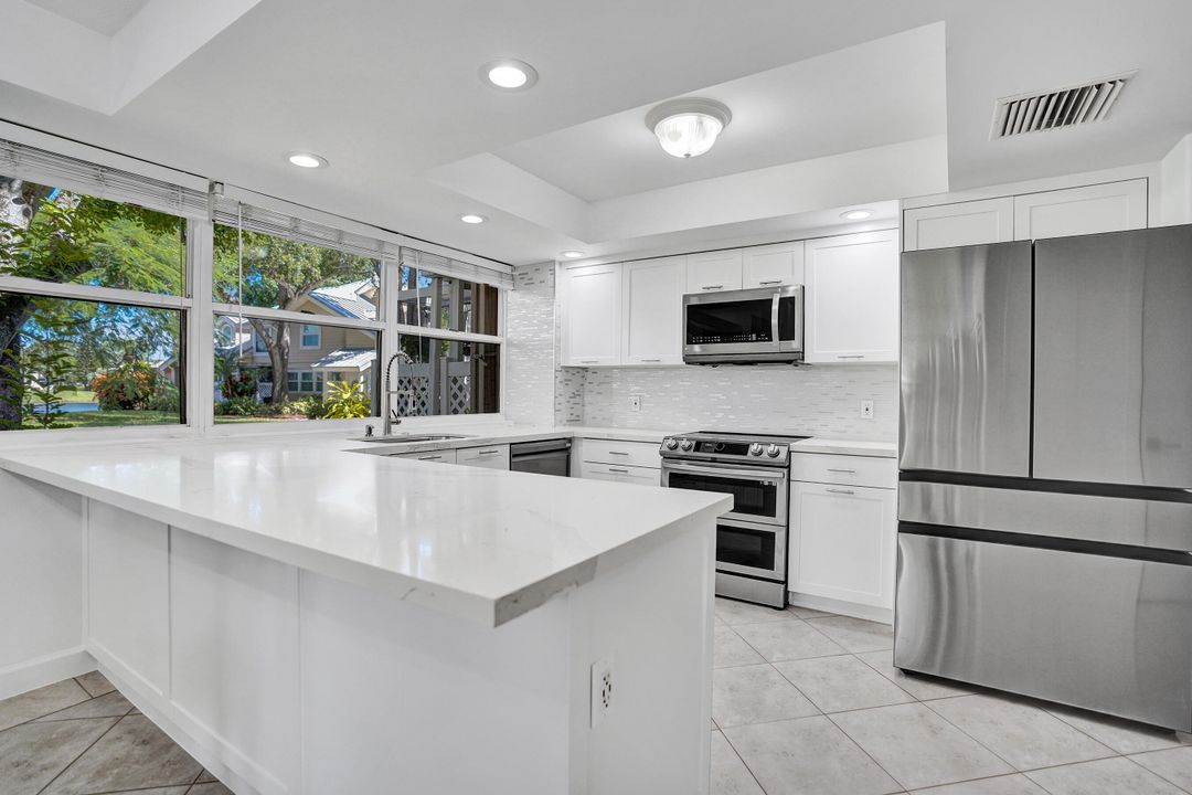 For Sale: $385,000 (3 beds, 2 baths, 1284 Square Feet)