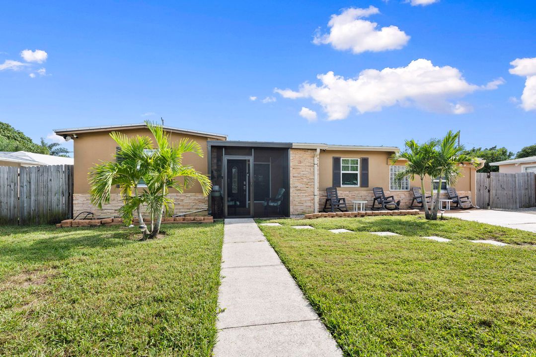 На продажу: $315,000 (3 спален, 2 ванн, 1557 Квадратных фут)