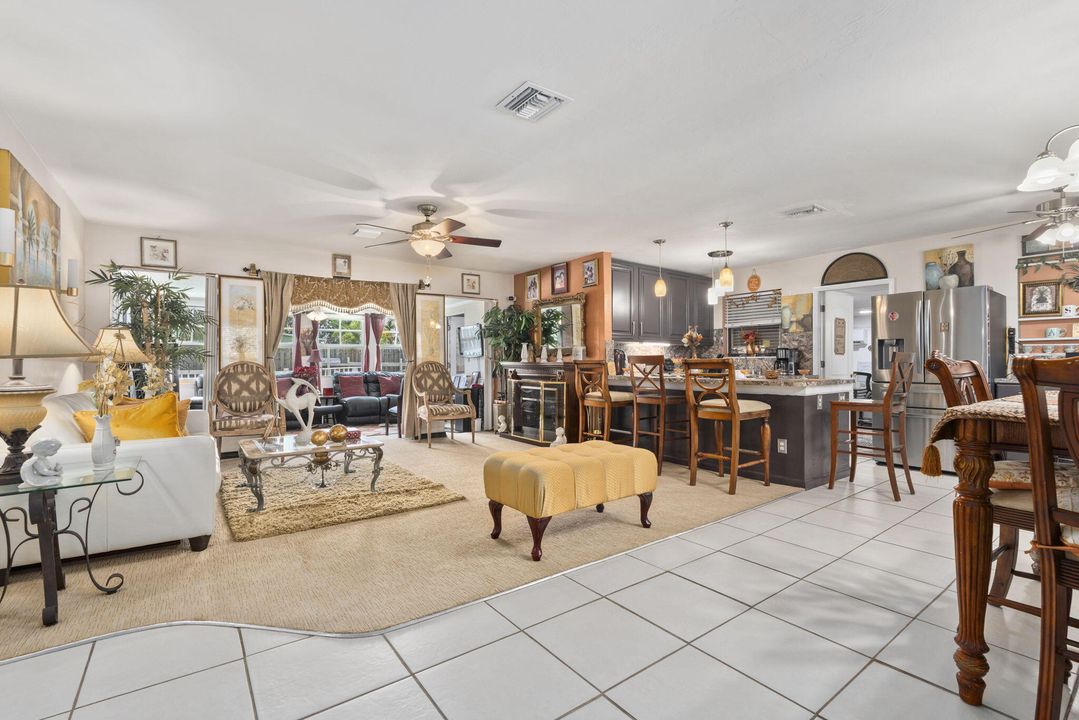 На продажу: $315,000 (3 спален, 2 ванн, 1557 Квадратных фут)