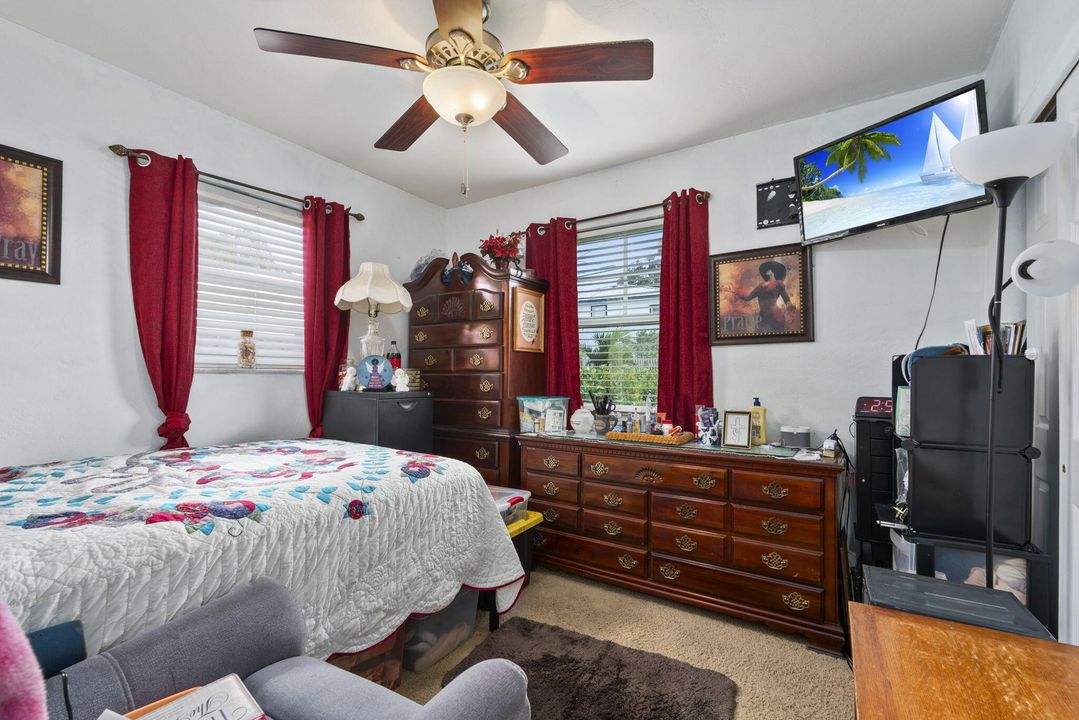 На продажу: $315,000 (3 спален, 2 ванн, 1557 Квадратных фут)