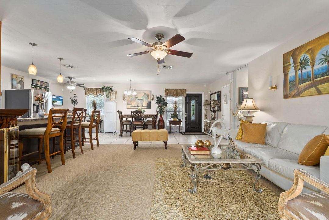 На продажу: $315,000 (3 спален, 2 ванн, 1557 Квадратных фут)