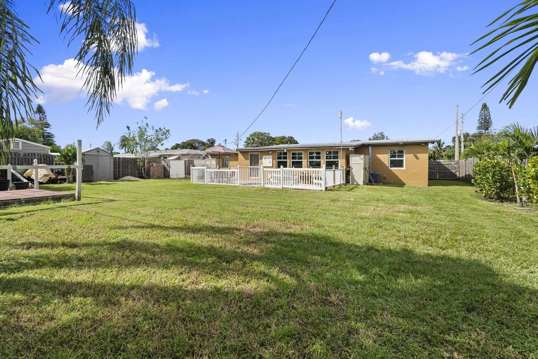 На продажу: $315,000 (3 спален, 2 ванн, 1557 Квадратных фут)