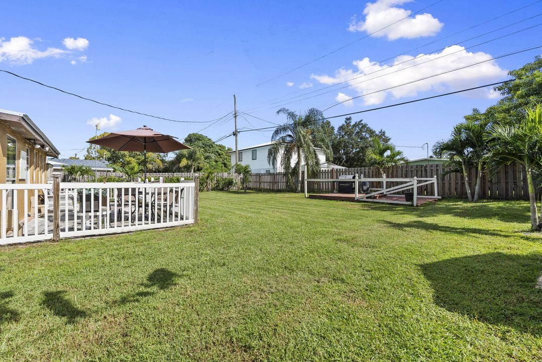 На продажу: $315,000 (3 спален, 2 ванн, 1557 Квадратных фут)