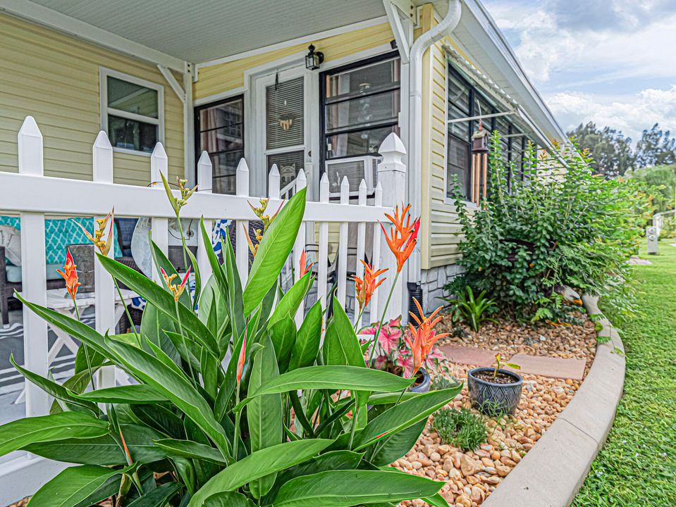 待售: $264,000 (2 贝兹, 2 浴室, 1146 平方英尺)