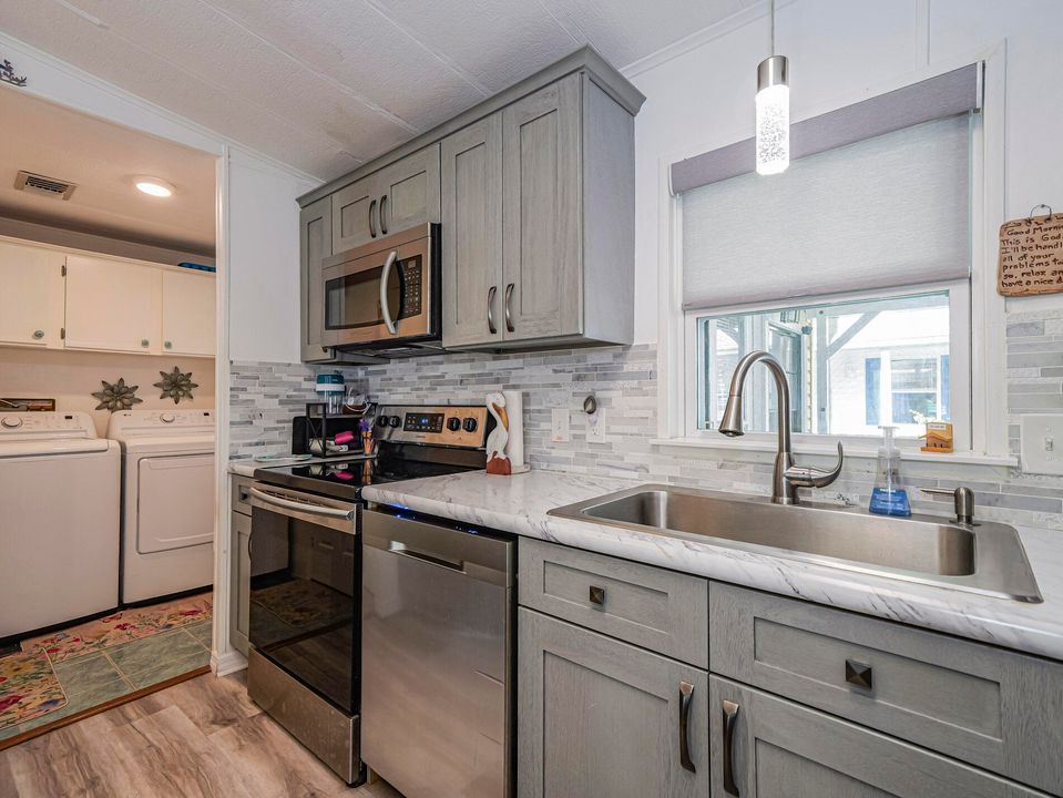 待售: $264,000 (2 贝兹, 2 浴室, 1146 平方英尺)