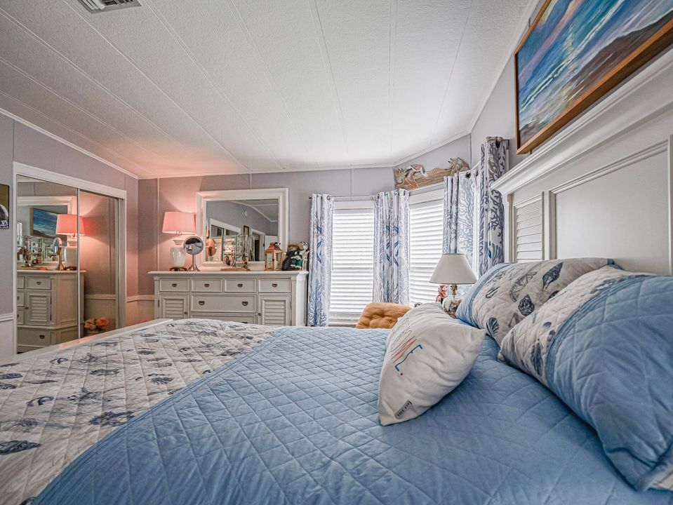 待售: $264,000 (2 贝兹, 2 浴室, 1146 平方英尺)