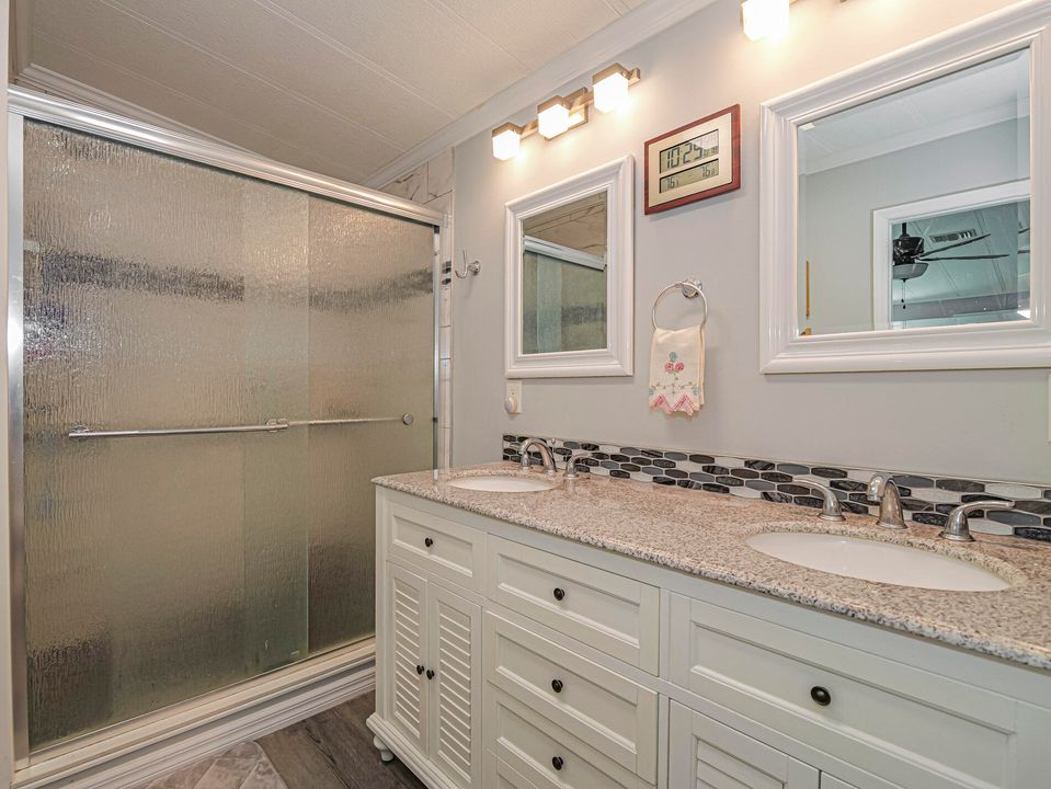 待售: $264,000 (2 贝兹, 2 浴室, 1146 平方英尺)