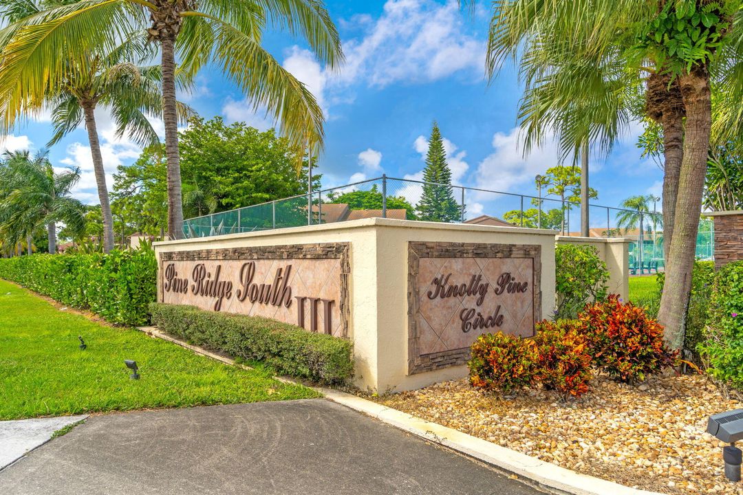 Под контрактом: $154,100 (2 спален, 1 ванн, 818 Квадратных фут)