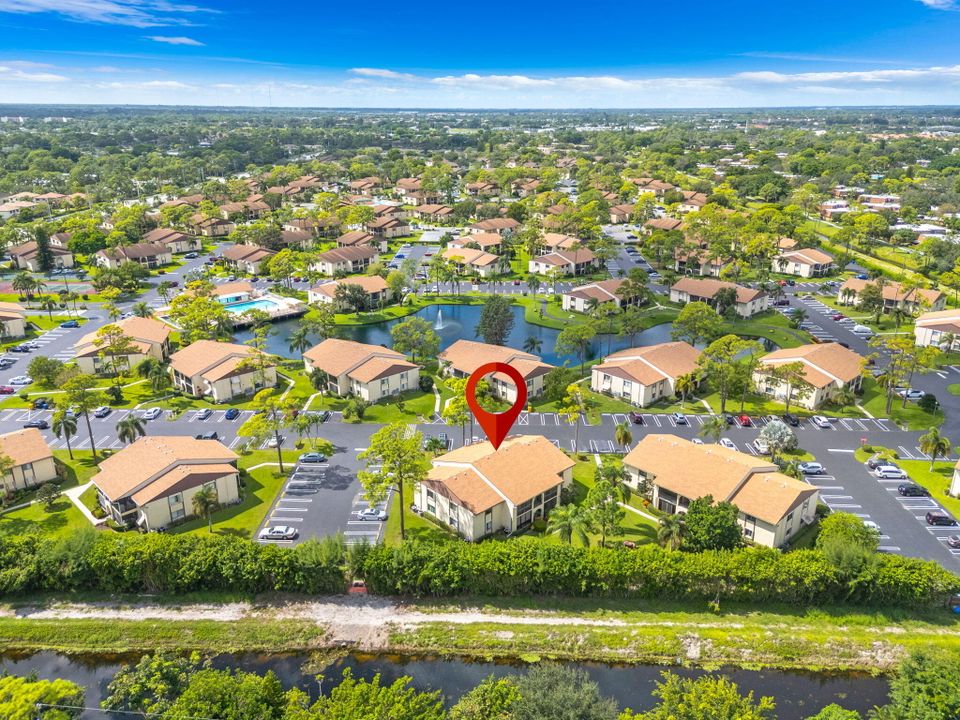 Под контрактом: $154,100 (2 спален, 1 ванн, 818 Квадратных фут)