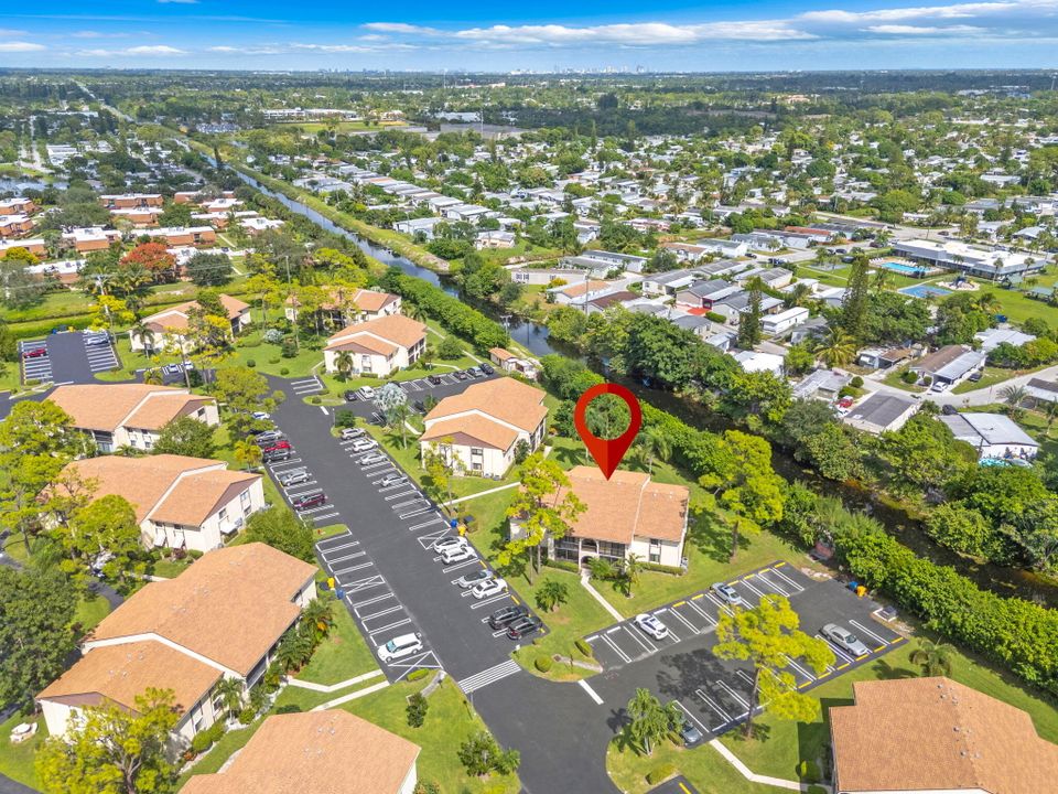 Под контрактом: $154,100 (2 спален, 1 ванн, 818 Квадратных фут)