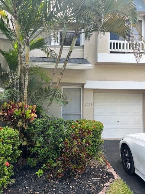 合同活跃: $309,000 (2 贝兹, 2 浴室, 1440 平方英尺)