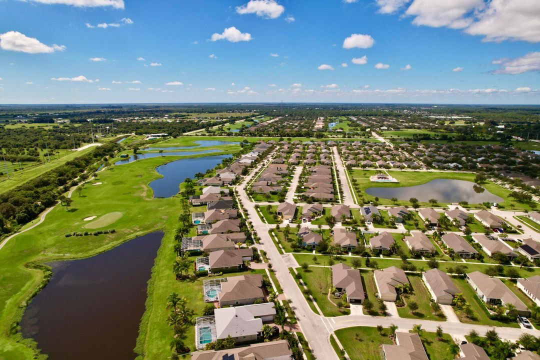 待售: $424,900 (4 贝兹, 2 浴室, 2076 平方英尺)