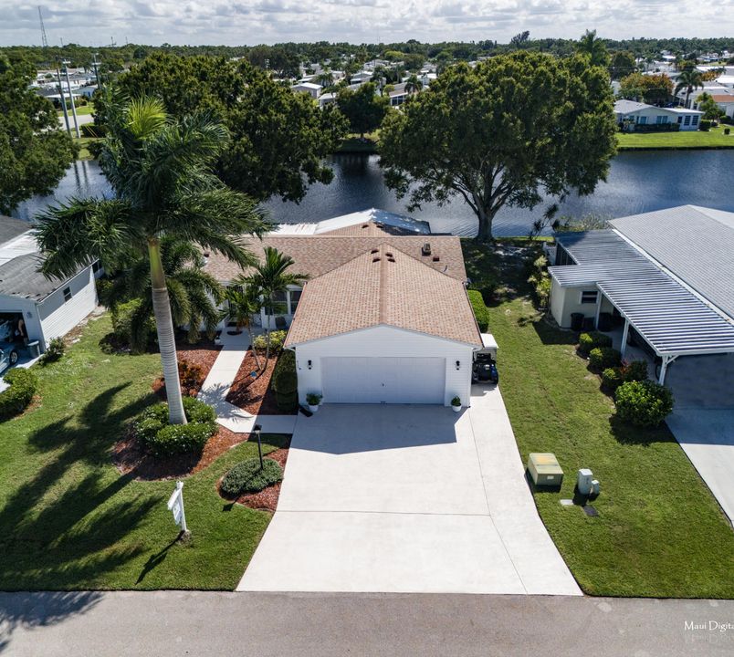 合同活跃: $199,900 (2 贝兹, 2 浴室, 1200 平方英尺)