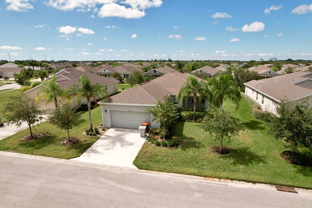 待售: $424,900 (4 贝兹, 2 浴室, 2076 平方英尺)