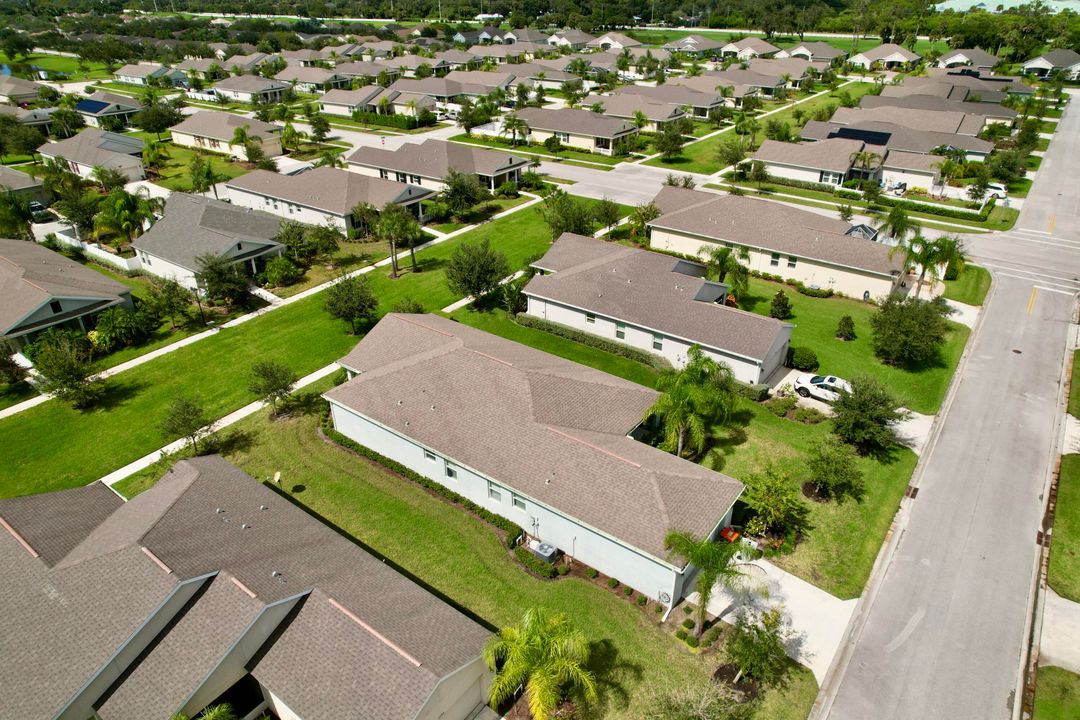 待售: $424,900 (4 贝兹, 2 浴室, 2076 平方英尺)