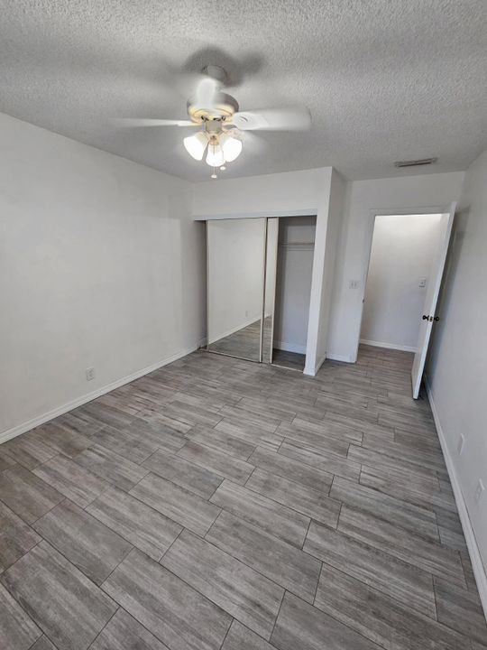 For Sale: $269,999 (2 beds, 2 baths, 1102 Square Feet)