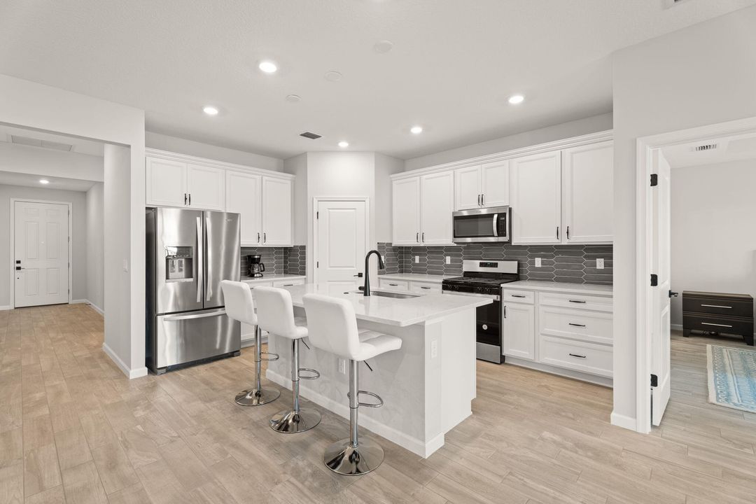 For Sale: $489,000 (3 beds, 2 baths, 1695 Square Feet)