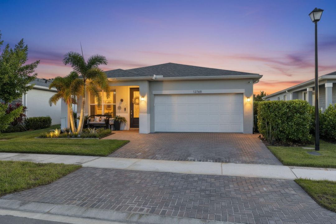 For Sale: $619,900 (3 beds, 2 baths, 1998 Square Feet)