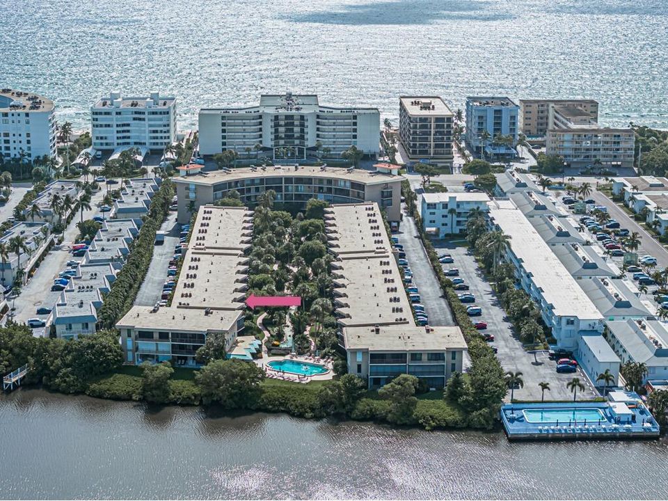 For Rent: $3,600 (2 beds, 2 baths, 1121 Square Feet)