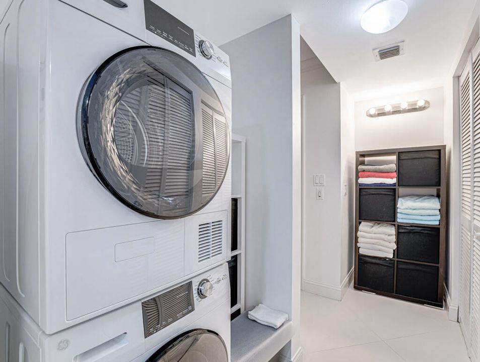 For Rent: $3,600 (2 beds, 2 baths, 1121 Square Feet)