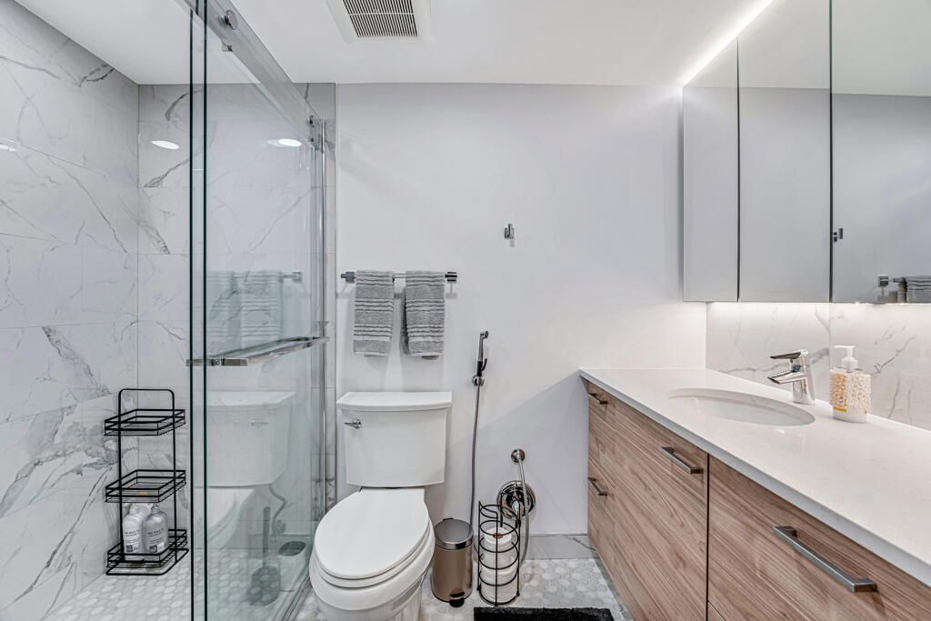 For Rent: $3,600 (2 beds, 2 baths, 1121 Square Feet)