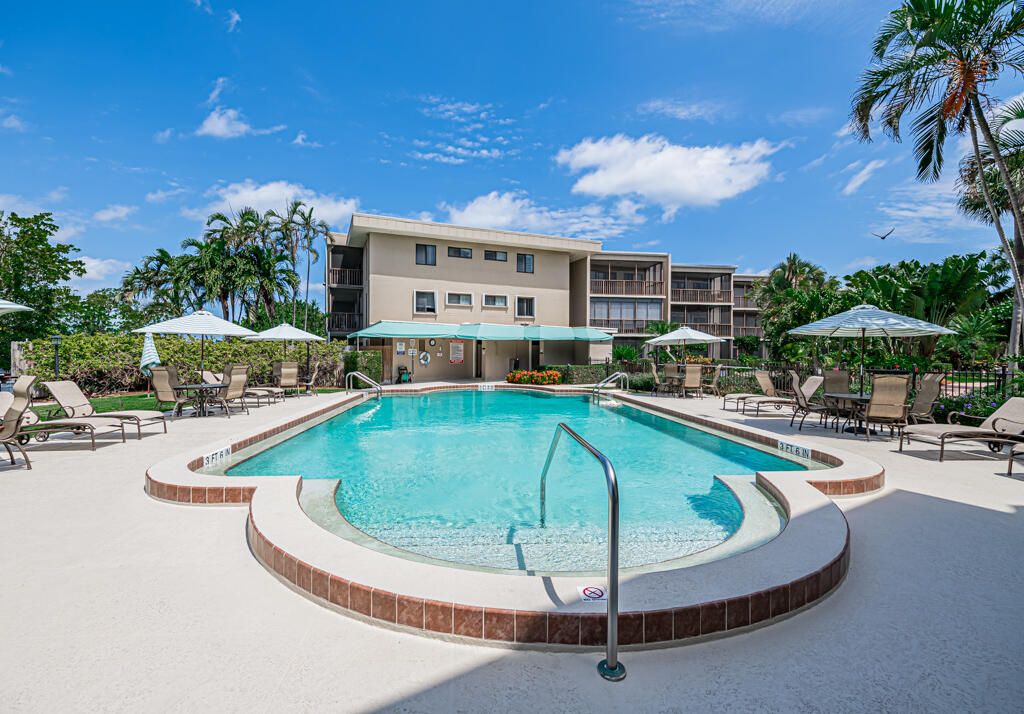 For Rent: $3,600 (2 beds, 2 baths, 1121 Square Feet)