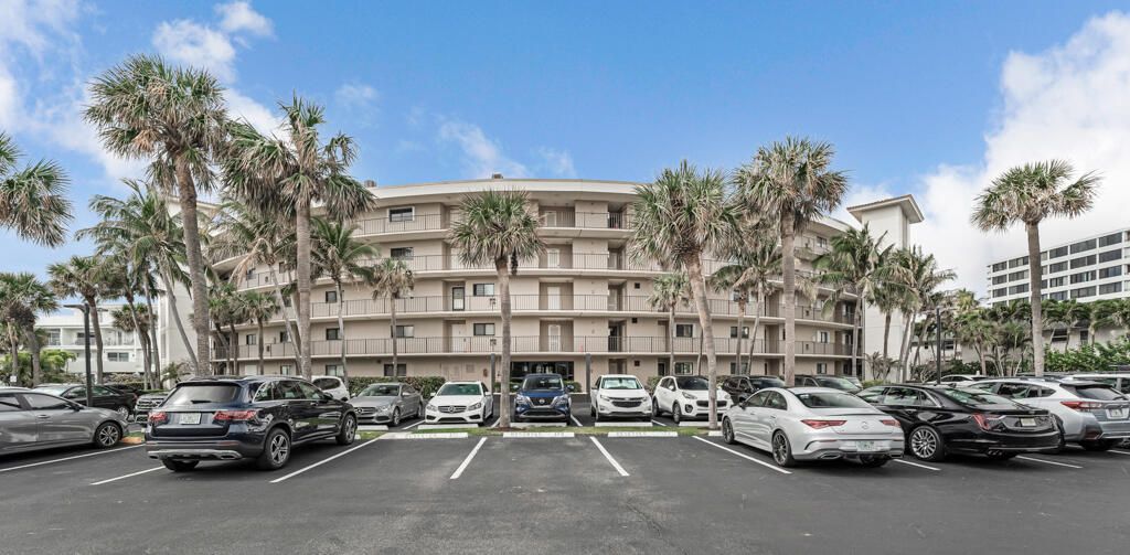 For Rent: $3,600 (2 beds, 2 baths, 1121 Square Feet)