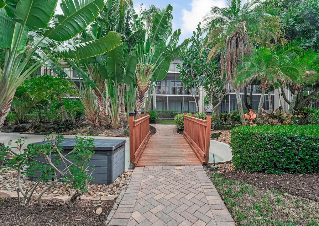 For Rent: $3,600 (2 beds, 2 baths, 1121 Square Feet)