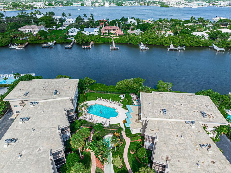 For Rent: $3,600 (2 beds, 2 baths, 1121 Square Feet)