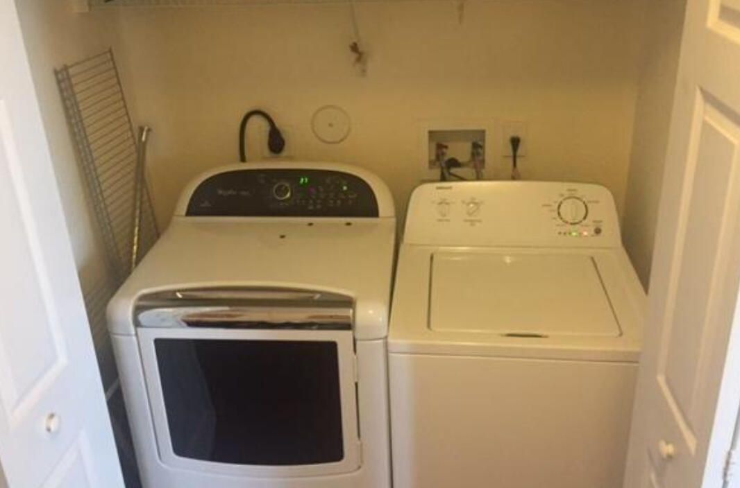 For Sale: $505,000 (3 beds, 2 baths, 2089 Square Feet)