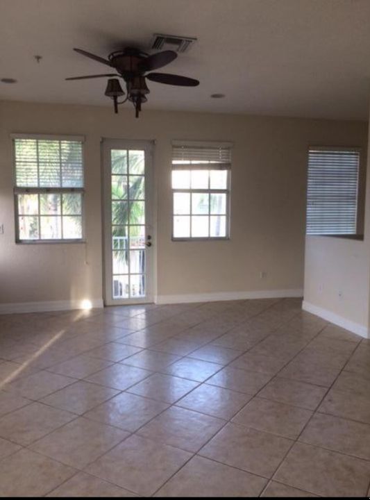 For Sale: $505,000 (3 beds, 2 baths, 2089 Square Feet)