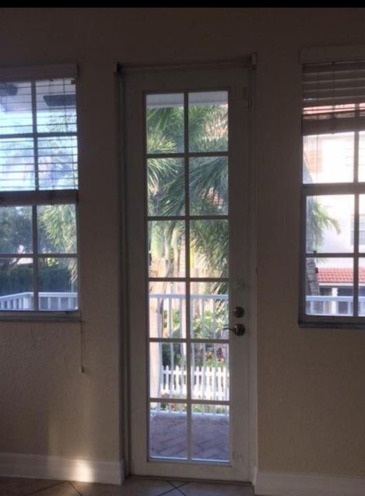 For Sale: $505,000 (3 beds, 2 baths, 2089 Square Feet)