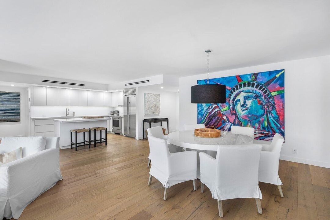 For Sale: $4,595,000 (2 beds, 2 baths, 1717 Square Feet)