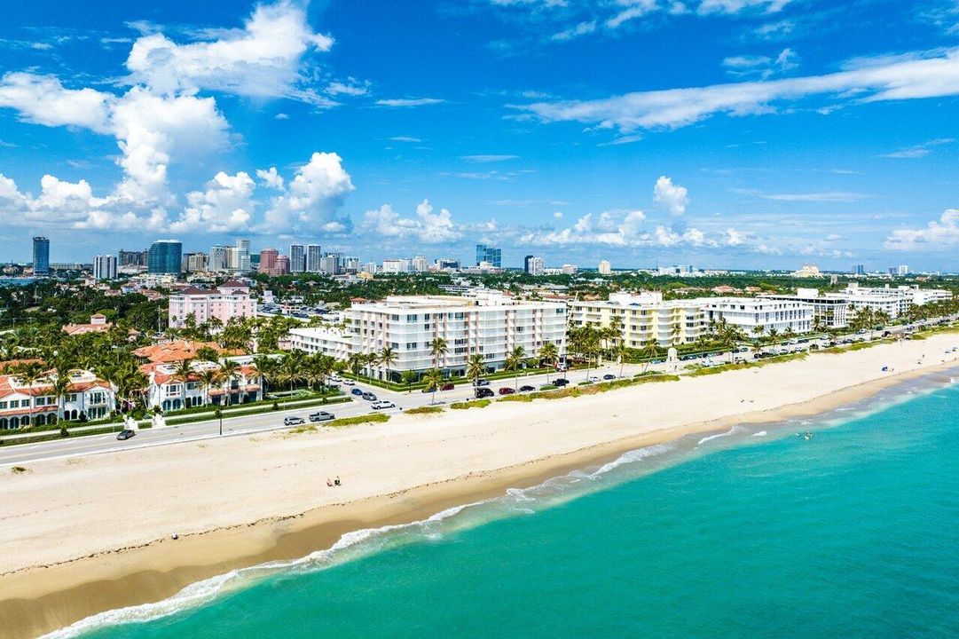 For Sale: $4,595,000 (2 beds, 2 baths, 1717 Square Feet)