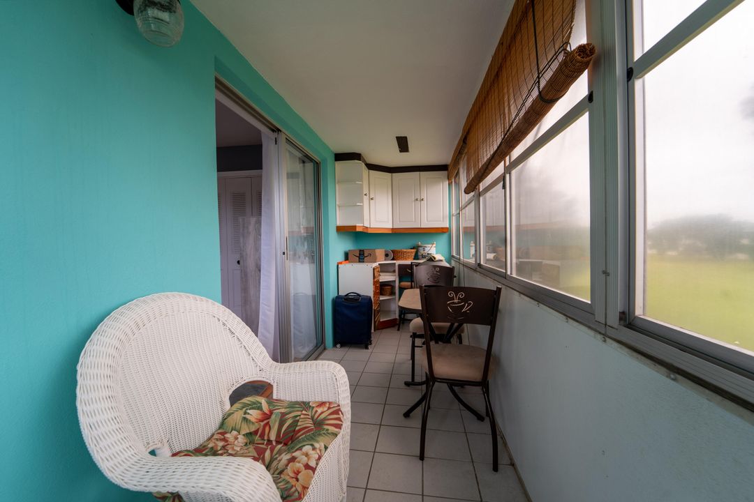 For Sale: $104,000 (1 beds, 1 baths, 702 Square Feet)