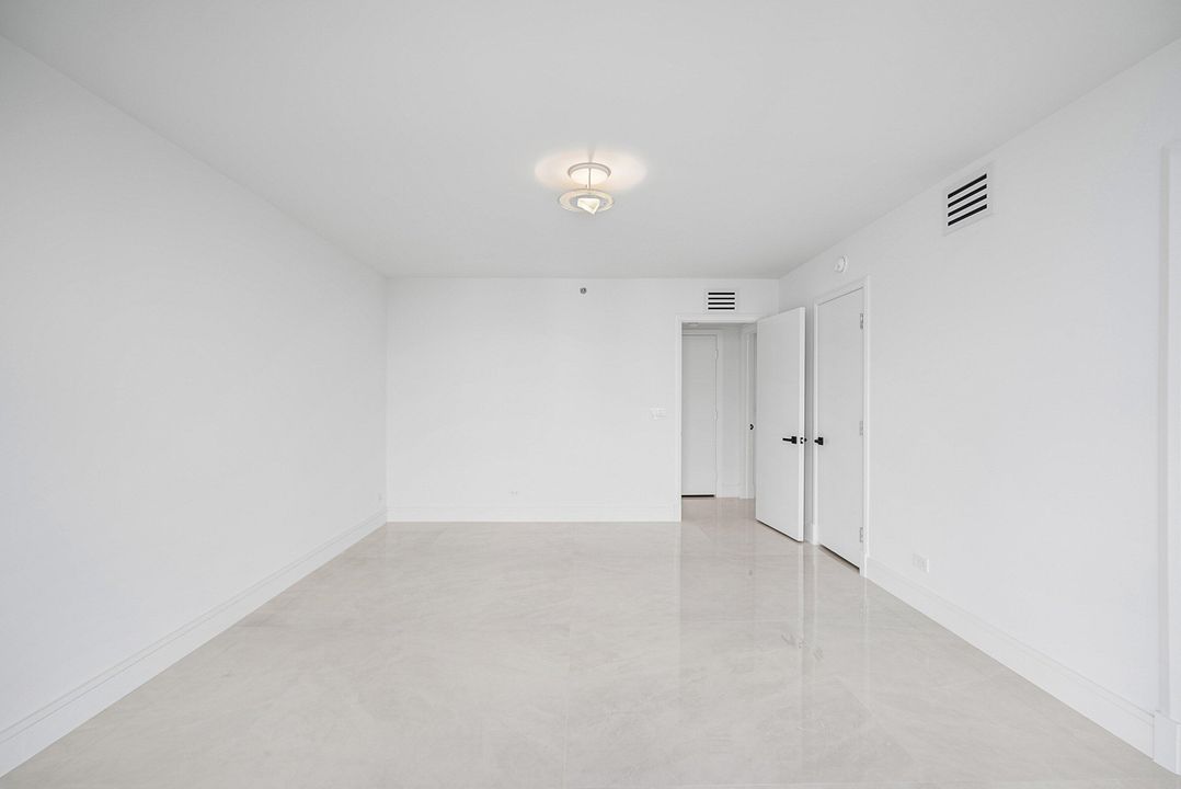 出租: $18,000 (2 贝兹, 2 浴室, 2659 平方英尺)